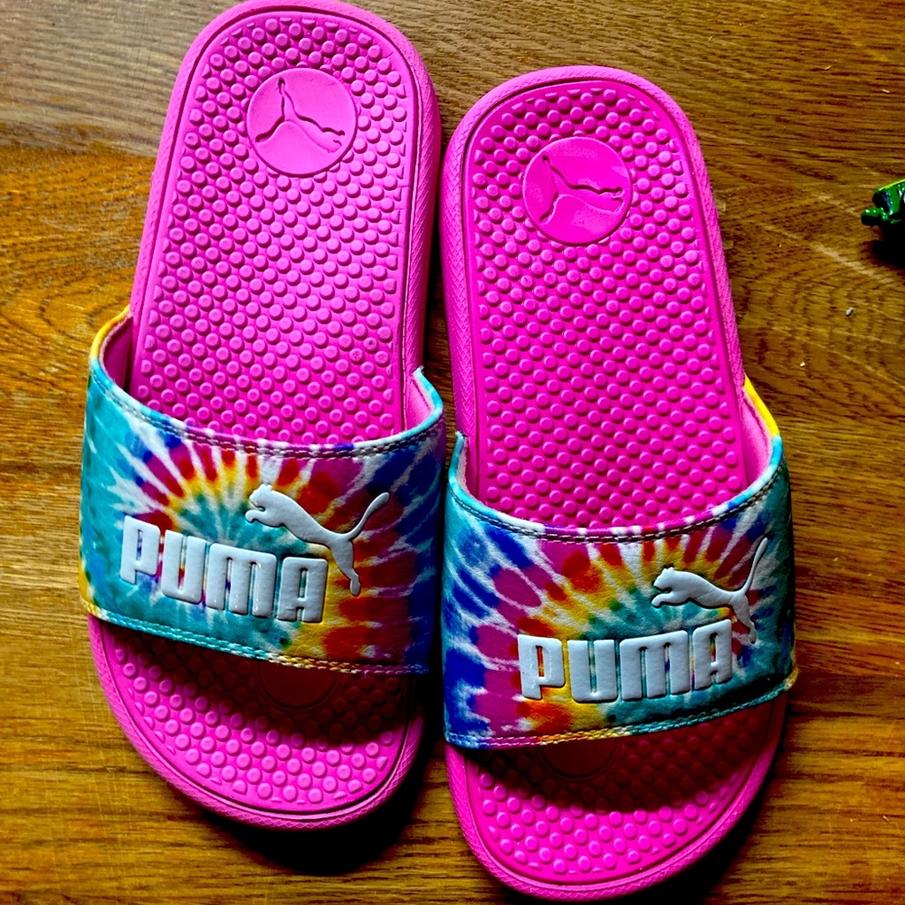 Pink Girl Puma sandals size 3